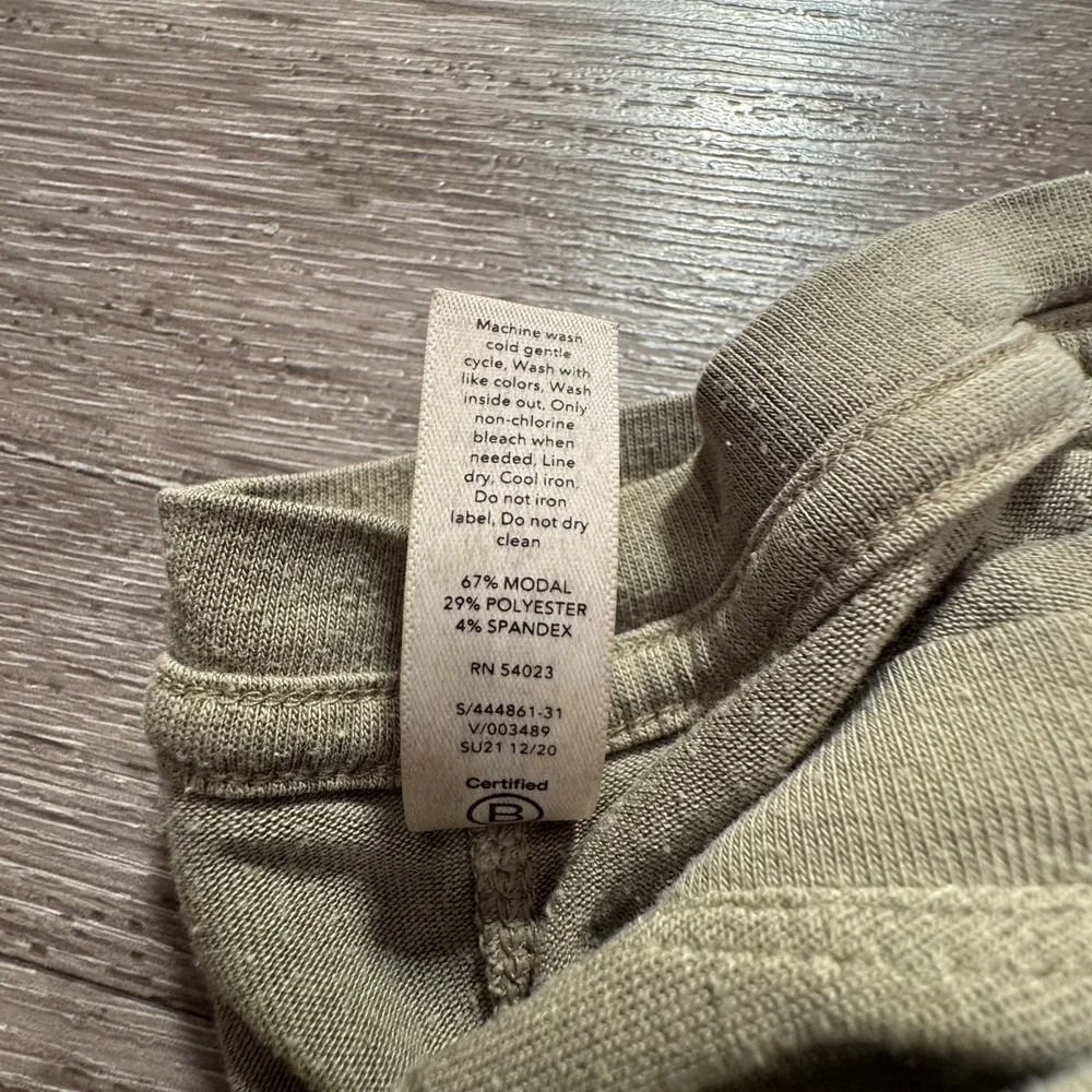 Athleta‎ Shirt Womens Large Tall Green Ease Top Tee Stretch Yoga Lounge Casual